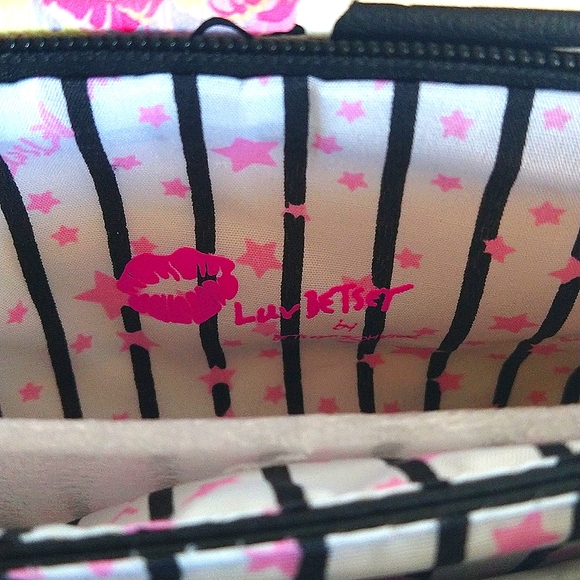 NWT Betsey Johnson Unicorn Wristlet Bag Pouch Card Slots - Picture 7 of 7
